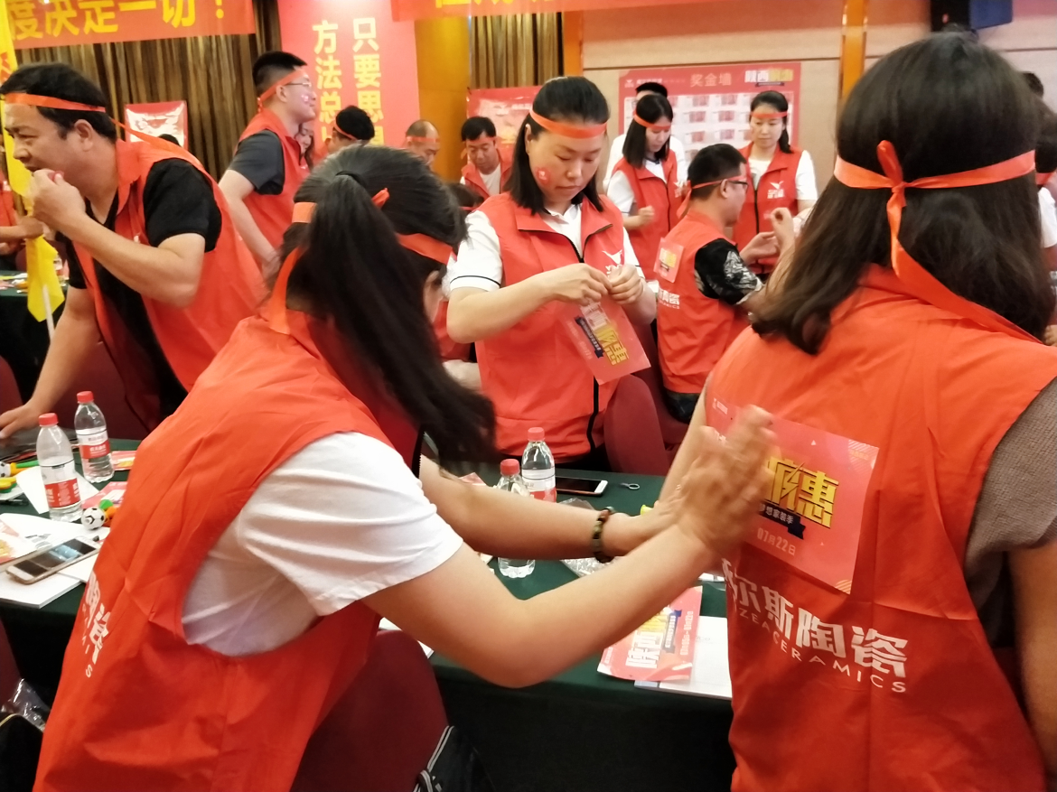陕西疯惠活动现场图片