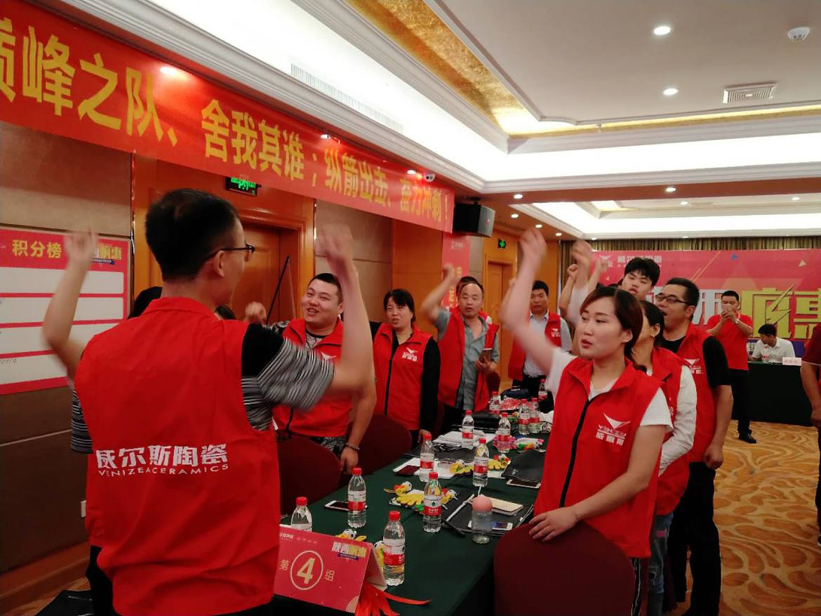 陕西疯惠活动现场家人热情高涨